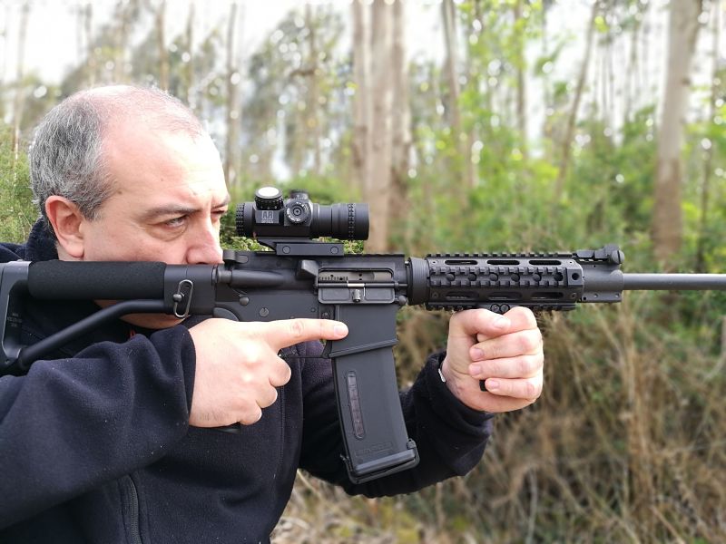 BUSHNELL Accelerate Prism 4x Disparando AR-15